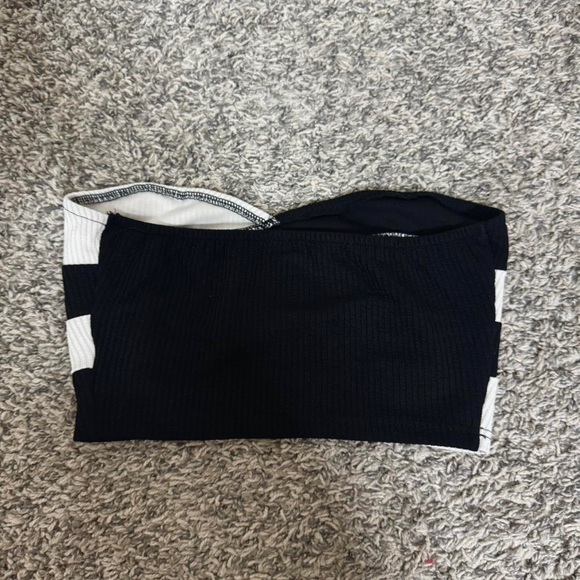 Women's White and Black Crop-top - Picture 2 of 2